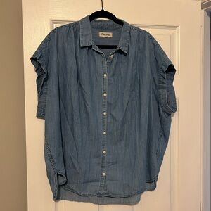 Madewell Light Denim Collared Button Front Short Sleeve Blouse